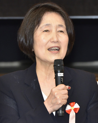 来賓挨拶　谷本 公子元校長（第28代）