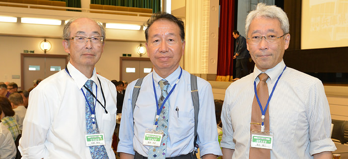 池上 誠二 先生 校内幹事 （31回生）／星野 秀登 先生 校内幹事・会計 （32回生）／切原 幸治 先生 校内幹事 （33回生）