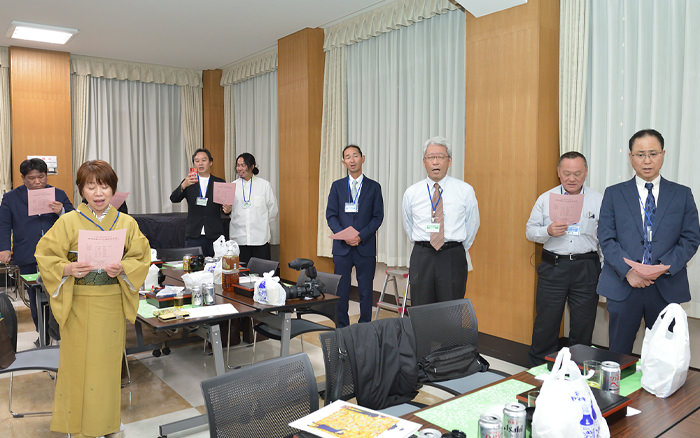 校歌斉唱（県三校歌、御影高校校歌）