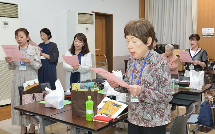 校歌斉唱（県三校歌、御影高校校歌）
