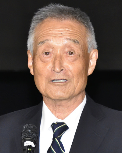来賓挨拶　井　宏一郎　元校長先生（第21代）