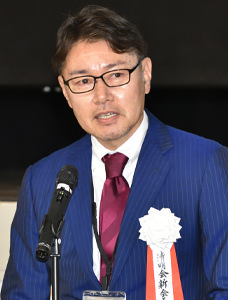 新会長挨拶　小林　進　新会長　（39回生）