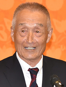 来賓挨拶　吉井　宏一郎　元校長先生　（第21代）